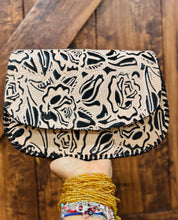 Load image into Gallery viewer, Rosa Crossbody Purse
