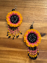 Load image into Gallery viewer, Sunflower  Earrings
