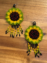 Load image into Gallery viewer, Sunflower  Earrings
