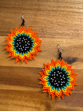 Load image into Gallery viewer, Sunflower  Earrings
