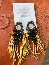 Load image into Gallery viewer, Metztli Huichol Earrings
