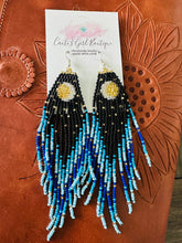 Load image into Gallery viewer, Metztli Huichol Earrings
