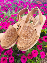 Load image into Gallery viewer, Alpargata Huarache - Tan
