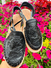 Load image into Gallery viewer, Alpargata Huarache - Black
