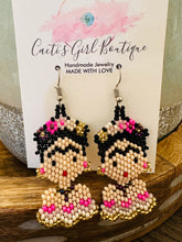 Load image into Gallery viewer, Fridita Huichol Earrings
