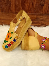 Load image into Gallery viewer, Girasol Multicolor Huarache

