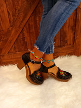 Load image into Gallery viewer, Otomi Block Heels
