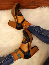 Load image into Gallery viewer, Otomi Block Heels

