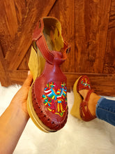 Load image into Gallery viewer, Otomi Platform - Burgundy
