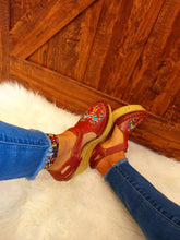 Load image into Gallery viewer, Otomi Platform - Burgundy
