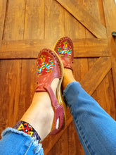 Load image into Gallery viewer, Otomi Platform - Burgundy

