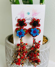 Load image into Gallery viewer, Love  Earring
