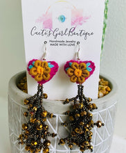 Load image into Gallery viewer, Love  Earring
