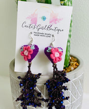 Load image into Gallery viewer, Love  Earring
