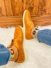 Load image into Gallery viewer, Adelita Loafers - Tan

