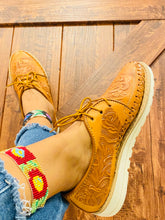 Load image into Gallery viewer, Adelita Loafers - Tan
