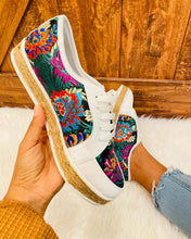 Load image into Gallery viewer, Luisa Sneaker’s Mexican - White
