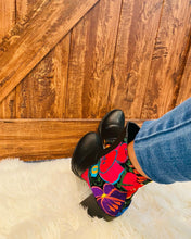 Load image into Gallery viewer, Yoyi’s Boot - Black
