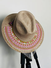 Load image into Gallery viewer, Huichol Suede Hat
