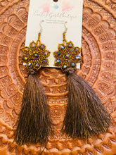 Load image into Gallery viewer, Flor Lola Earrings
