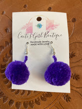 Load image into Gallery viewer, Pom- Pom Earrings
