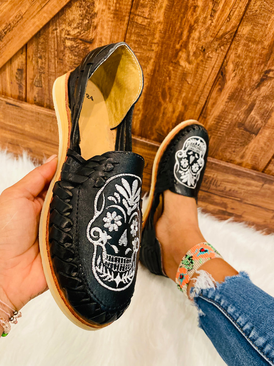 Calavera Huarache  - Black