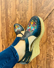 Load image into Gallery viewer, Otomi Platforms - Black
