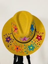 Load image into Gallery viewer, Flor Hand  Embroidered Hat
