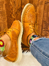 Load image into Gallery viewer, Adelita Loafers - Tan
