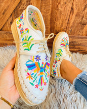 Load image into Gallery viewer, Loafers Otomi - White
