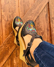 Load image into Gallery viewer, Otomi Platforms - Black
