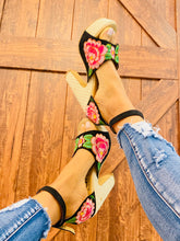 Load image into Gallery viewer, Micaela Block Heels - Black/pink
