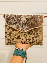 Load image into Gallery viewer, Cow-Print Crossbody Purse
