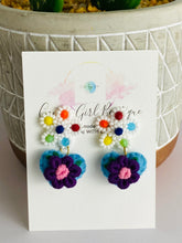 Load image into Gallery viewer, Corazoncito  Earring
