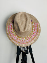 Load image into Gallery viewer, Huichol Suede Hat
