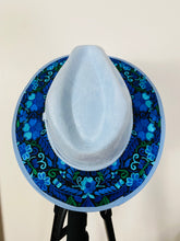 Load image into Gallery viewer, Flower Suede  Hat
