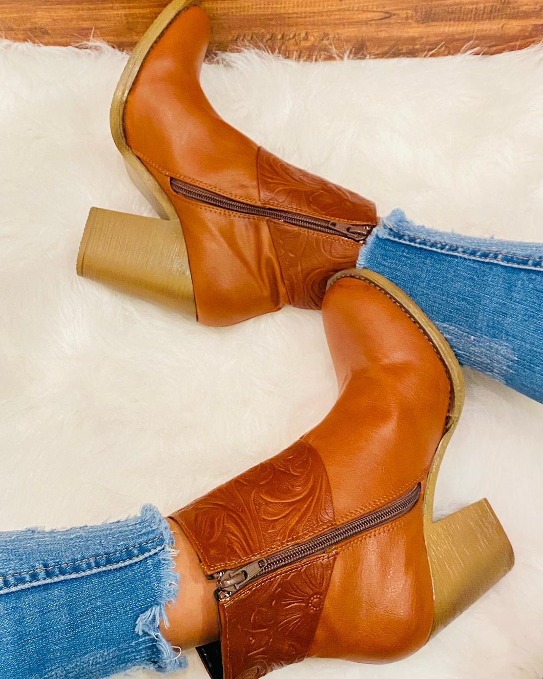 Ximena Boot - Tan